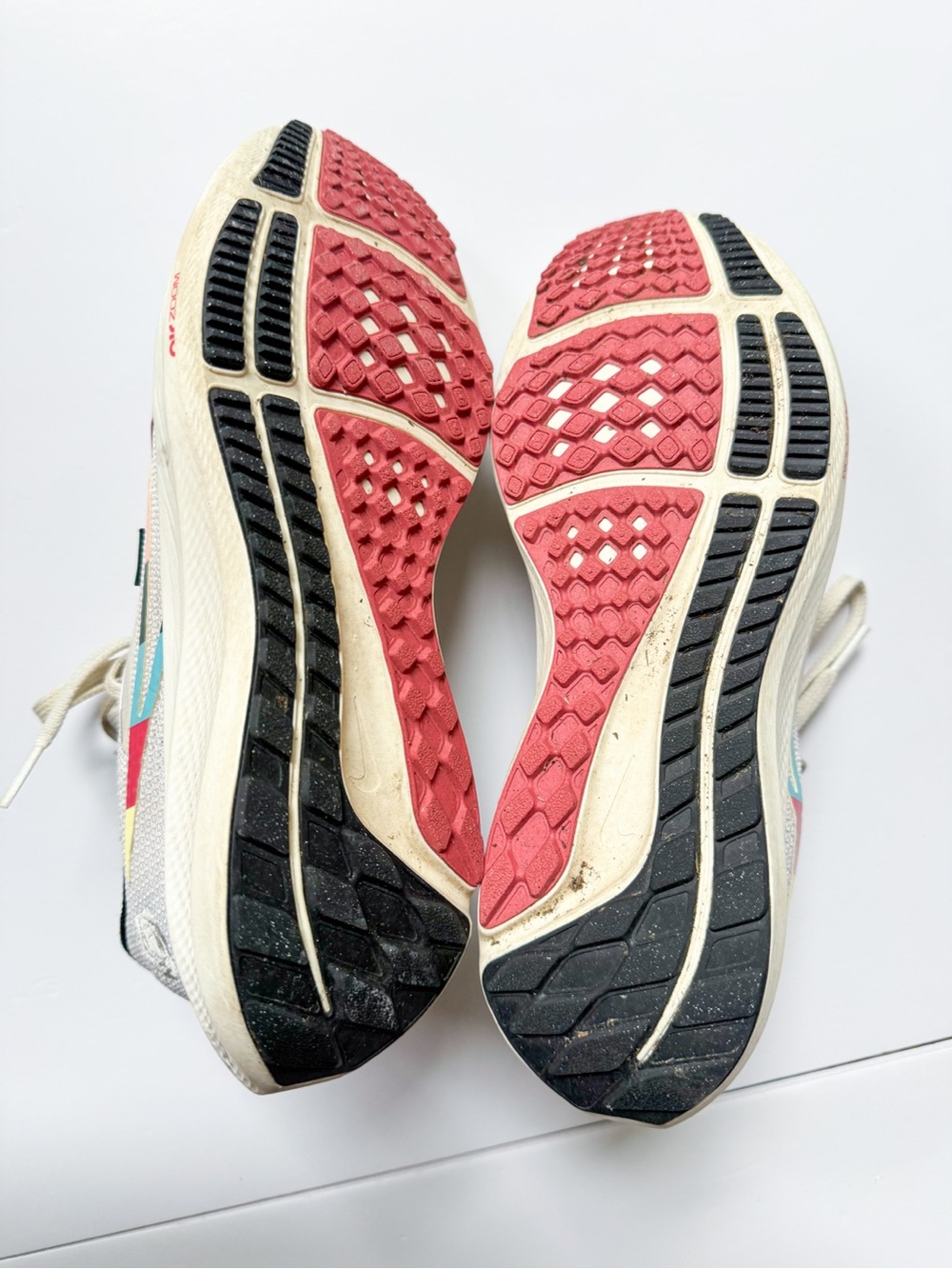 Nike Air Zoom Pegasus 40 Premium Running Shoes - Sail/Multicolor W7.5 - Picture 6 of 8